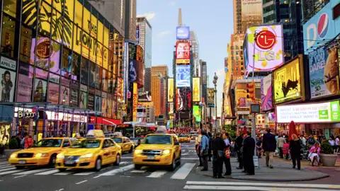 Unsere Rundreise zu den Metropolen der Ostküste der USA endet klassisch in New York. Gut, dass unser Hotel direkt am TImes Square ist!