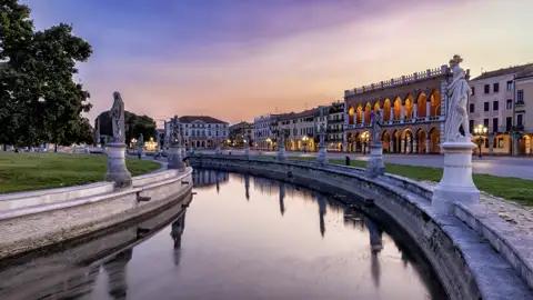 Ein Muss während unserer neuntägigen Studienreise durch Venetien: ein Besuch auf dem Prato della Valle, einem der größten innerstädtischen Plätze Europas.