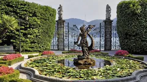 Auf unserer Studienreise mit Muße ins Tessin und an den Lago Maggiore besuchen wir auch die Villa Carlotta in Tremezzo am Comer See. Von den Gärten aus genießen wir immer wieder neue und traumhafte Blicke auf den See.
