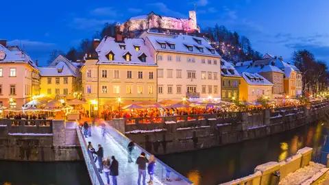 Auf dieser Silvesterreise erleben wir die Hauptstadt Sloweniens im Winter gemeinsam mit anderen Singles und Alleinreisenden.
