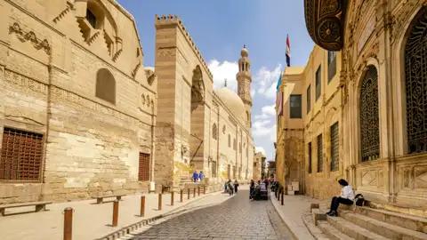 Auf unserer umfassenden klassischen Studienreise nach Ägypten darf ein ausführlicher Besuch im Zentrum von Kairo nicht fehlen.