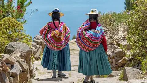 Auf unserer Studienreise durch Ecuador gewinnen wir durch Begegnungen mit Einheimischen lebendige Einblicke in ihre Kultur, ihre Traditionen und ihren Alltag. So entsteht ein authentisches Bild von Land und Leuten abseits der typischen Touristenpfade.
