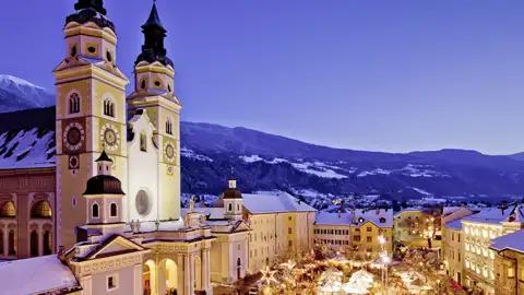 Auf Ihrer Silvesterreise nach Südtirol erleben Sie den Brixener Weihnachtsmarkt