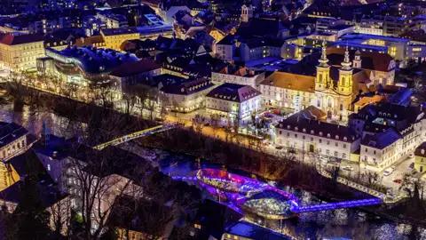 Auf unserer Silvesterreise nach Graz bewundern wir die Stadt bei Dunkelheit von Ihrer schönsten Seite
