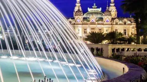 Auf unserer Eventreise haben wir einen Aufenthalt in Monte Carlo, wo wir das berühmte Casino besuchen