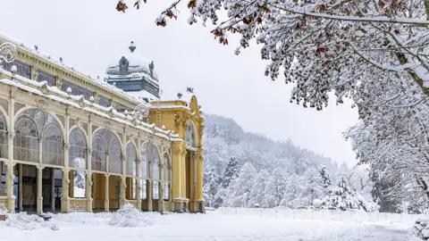 Auf unserer Silvesterreise machen wir einen Stopp im Kurort Marienbad, wo wir die Ruhe des Ortes auf unsere Seele wirken lassen