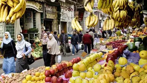 Wie wäre es auf unserer CityLights-Städtereise mit einem Bummel durch den Basar von Kairo?