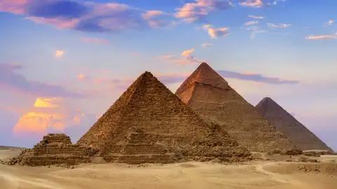 Sicher ein Höhepunkt unserer Silvester Reise als Gruppe durch Ägypten ist ein Besuch der Pyramiden von Gizeh.