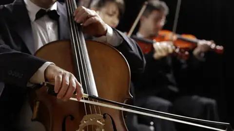 Auf unserer Silvesterreise hören wir uns das Orchester von Helsinki an