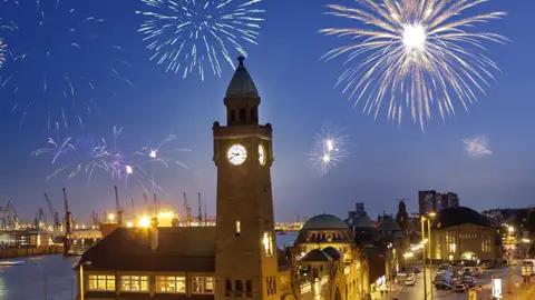 Bestaunen Sie das magische Feuerwerk über Hamburg auf Ihrer Eventreise
