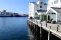 In der Hafenstadt Kristiansund übernachten wir während unserer smart&small-Rundreise durch Norwegen in kleiner  Gruppe im komfortablen Thon Hotel direkt am Wasser.