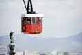 Auf unserer CityLights-Städtereise nach Barcelona haben Sie am vierten Tag nach den gemeinsamen Besuchen von Barcelonas Hausberg Montjuic und des Katalanischen Nationalmuseums die Möglichkeit, mit der Hafenseilbahn über dem alten Hafen zum Torre Sant Sebastià zu schweben.