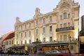 Das Hotel Radisson Blu Astorija in Vilnius, Litauen: Das elegante Jugendstilhaus liegt mitten in der historischen Altstadt, direkt gegenüber dem Rathaus - ideal für eigene Erkundungen in Litauens Hauptstadt!