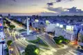 Auf dieser Studiosus-Reise besuchen wir in Argentinien die Hauptstadt Buenos Aires und spazieren beim Stadtrundgang am Obelisken vorbei.