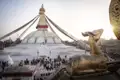 Auf unserer Studienreise nach Nepal sehen wir viele kulturelle Highlights wie den Bodhnath Stupa.
