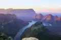 Unsere Studienreise durch Südafrika in kleiner Gruppe fasziniert mit Naturschauspielen voller Licht und Farben, wie hier am  Blyde River Canyon.