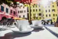 Machen Sie es wie die Italiener und genießen Sie einen Espresso oder Cappuccino auf der Piazza, während Sie das Geschehen um sich herum beobachten. Dafür bleibt immer wieder Zeit auf unserer smart&small-Reise in kleiner Gruppe in die Cinqueterre.