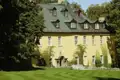 Auf unserer smart&small-Reise in kleiner Gruppe durch Südpolen übernachten wir u.a. im Hotel Schloss Stonsdorf in Staniszów.