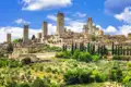 San Gimignano, ein Höhepunkt im doppelten Wortsinn auf unserer Wanderreise durch die Toskana. Die hoch aufragenden Geschlechtertürme zeugen vom Stolz der Erbauerfamilien.