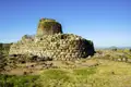 Ein außergewöhnliches Monument ist die "Königin der Nuraghen" in Santu Antine - bautechnisch so wenig nachvollziehbar wie die Pyramiden. Dieses Highlight lassen wir uns auf unserer Studienreise nach Sardinien nicht entgehen.