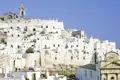 Ostuni liegt auf der Route unserer Studiosus-Reise durch Apulien und ist ein besonders schönes Exemplar der weißen Städte im Süden von Italien.