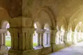 Begleiten Sie Ihre Studiosus-Reiseleitung in den Kreuzgang der Abtei von Fontenay im nördlichen Burgund. Lauschen Sie über das Studiosus-Audioset Ihren Erklärungen zur Geschichte und genießen Sie danach Momente der Stille und Entspannung.
