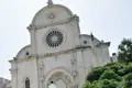 Auf unserer umfassenden Studienreise durch Kroatien besuchen wir in Sibenik die Kathedrale des heiligen Jakob.