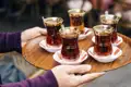 Genießen Sie auf unserer Rundreise nach Istanbul einen wichtigen Bestandteil der türkischen Kultur - türkischen Tee.