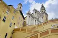 Auf Ihrer Silvester-Reise können Sie die beeindruckende Architektur der Saint-Michel-Archange Kirche in Menton an der Côte d'Azur bewundern.