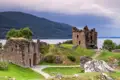 Wenn wir bei unserer gruppenreise mit Studiosus nach Schottland Loch Ness passieren, beflügelt die Legende vom Seeungeheuer unsere Fantasie. Selbst wenn Nessie scheu bleibt, die traumhafte Landschaft zeigt sich gern.