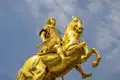 Die imposante, vergoldete Reiterstatue „Goldener Reiter“ in Dresden, die August den Starken darstellt, ein Highlight jeder Gruppenreise mit Studiosus