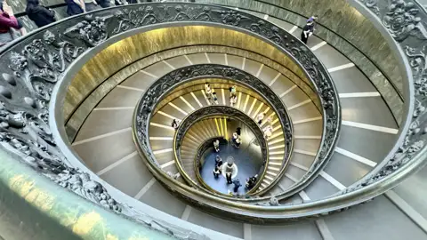 Alle Wege führen nach Rom, verschlungene Wege führen durch Rom - doch Ihre Studiosus-Reiseleiterin kennt sie, und lotst Sie auf unserer Städtereise zielsicher zu den Höhepunkten der Stadt.
