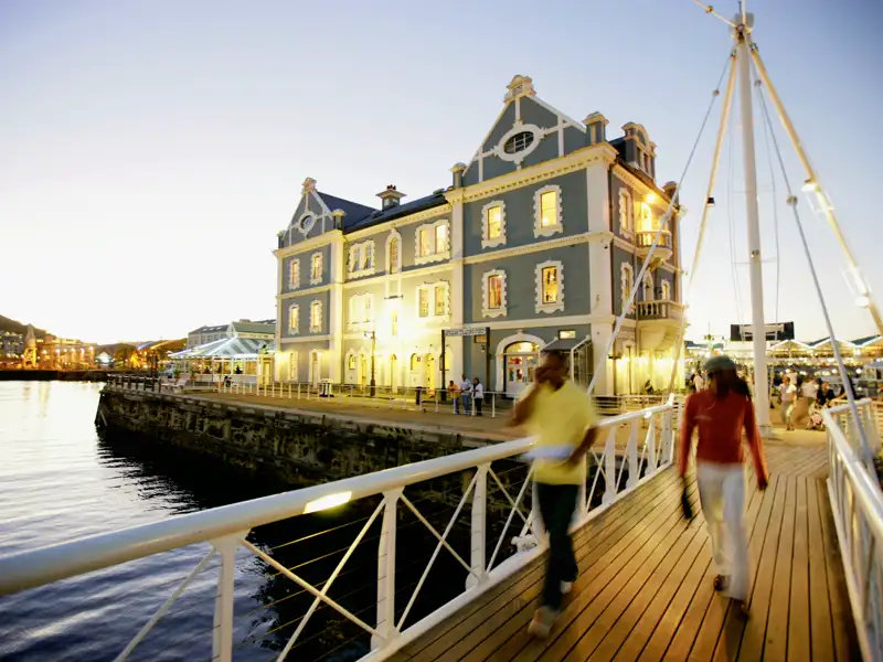 Auf unserer Reise mit Studiosus durch Südafrika haben wir auch ausreichende Zeit, eigene Wege zu gehen. Zum Beispiel beim Bummel entlang der Waterfront in Kapstadt