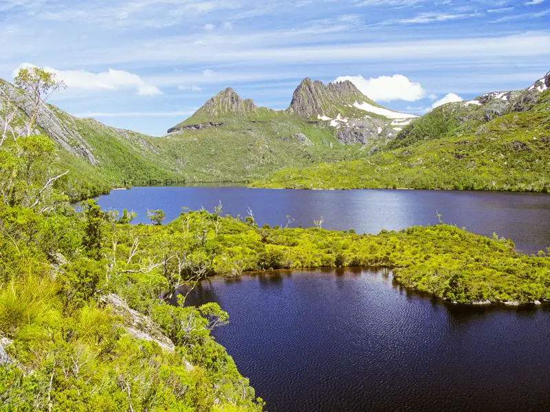 Auf unserer Großen Australienreise wandern wir auch durch den Nationalpark Cradle Mountain auf Tasmanien. Somit erleben Sie auf dieser Studienreise eines der schönsten Wandergebiete Australiens hautnah.