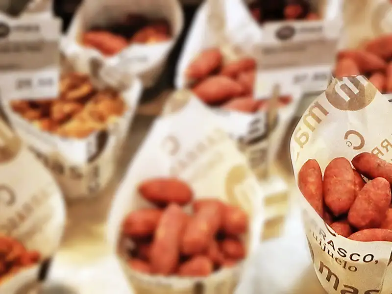 Auf unserer  fünftägigen CityLights-Städtereise nach Bilbao und ins Baskenland lernen Sie die landestypische Küche von ihrer besten Seite kennen, zum Beispiel die köstlichen Tapas, auf Baskisch "Pintxos" genannt.