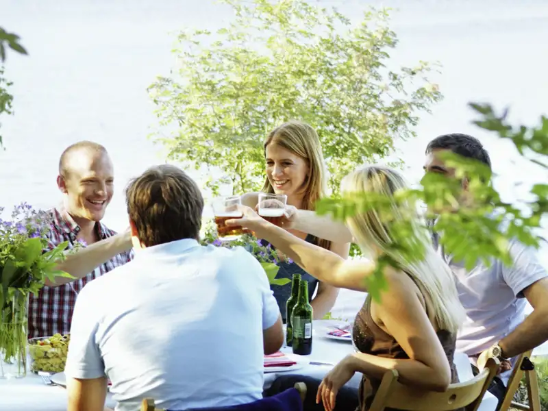 Auf unserer me & more-Reise für Singles und Alleinreisende an den Golf von Neapel erwartet uns ein rustikales Mittagessen mit regionaler Küche.