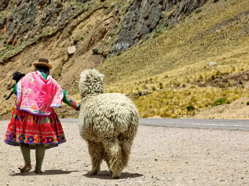 Im Hochland von Peru sind die Traditionen aus der Inkazeit noch immer lebendig. Auf unserer klassischen Studienreise durch Peru lernen wir das Lebensgefühl in den Anden kennen.