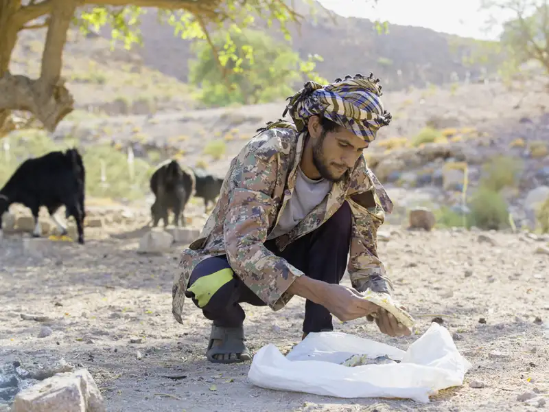 Während Ihrer Studiosus-Reise durch Jordanien begegnen Sie immer wieder Einheimischen und erfahren, wie sie in der kargen Landschaft ihr Auskommen finden.