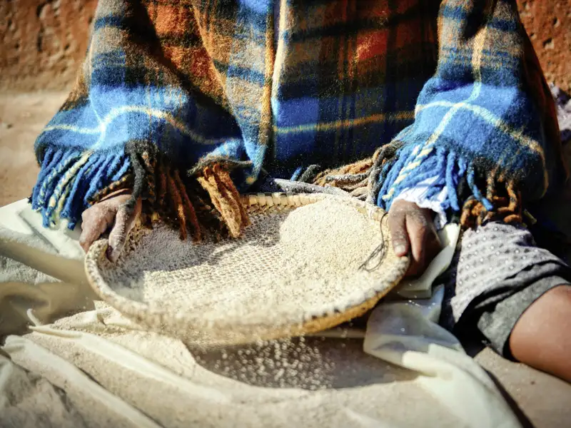Unterwegs im Südlichen Afrika sammeln wir viele Eindrücke in der schönen Natur der Länder, begegnen aber auch den Menschen in ihrem Alltag.