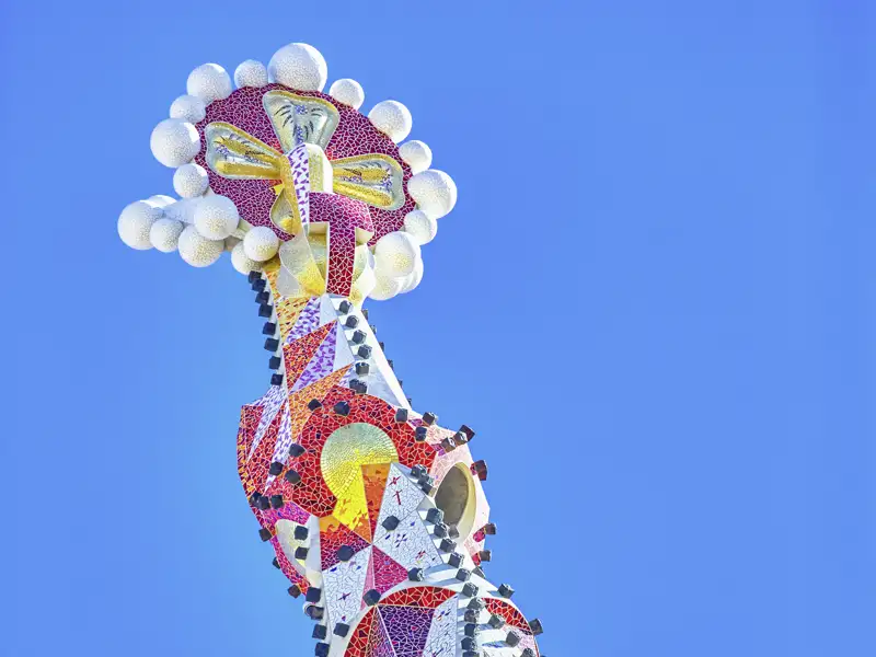 Auf unserer Reise nach Barcelona und Valencia nehmen wir uns in Barcelona Zeit für die geniale Architektur von Antoni Gaudí und Domenech i Montaner. Ihre Studiosus-Reiseleitung zeigt Ihnen die unvollendete Schönheit La Sagrada Familía, die Casa Batlló und das Krankenhaus von Santa Creu i Sant Pau.