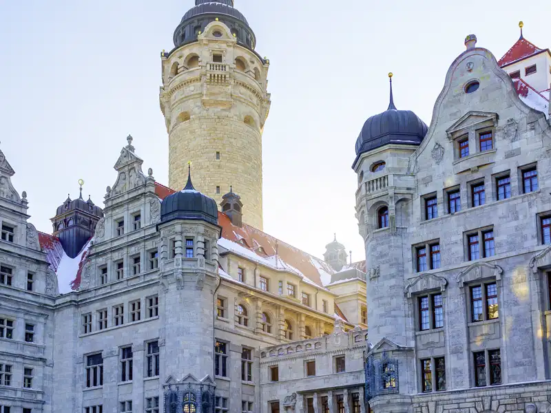Werfen Sie Auf Ihrer Gruppenreise durch Leipzig einen Blick auf das Neue Rathaus und der Rathausturm.