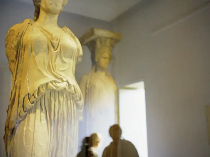 Auf unserer Studienreise nach Athen wohnen wir in der Nähe der Akropolis.