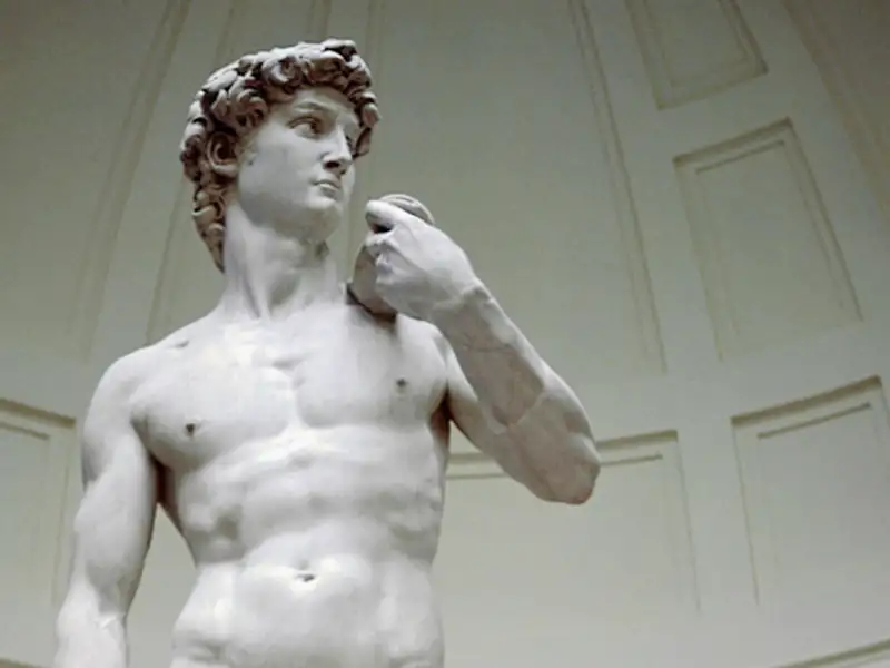 Der "David" von Michelangelo! Die weltberühmte Renaissanceskulptur ist der Inbegriff jugendlicher männlicher Schönheit.