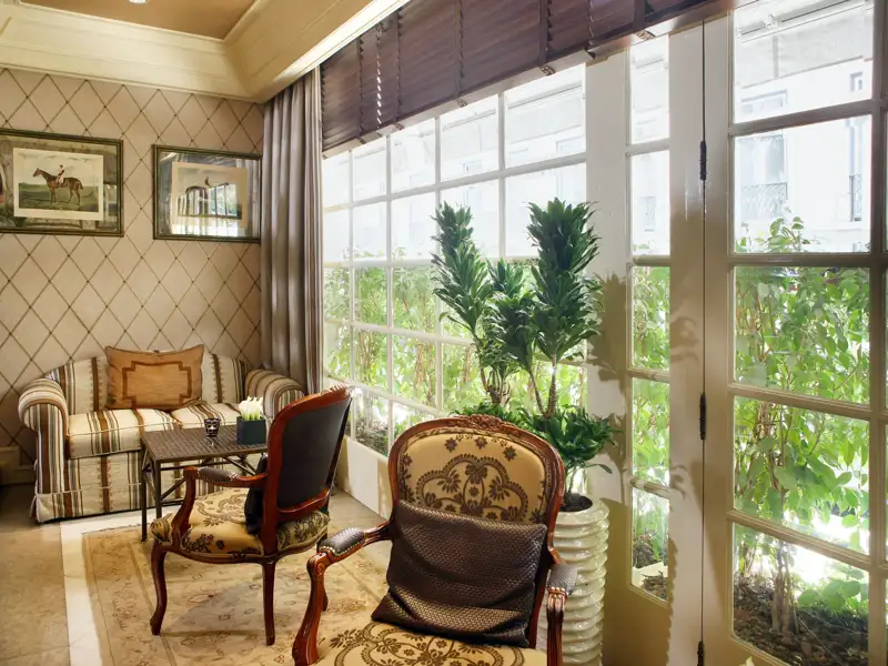 In Lissabon wohnen Sie auf Ihrer Städtereise  im zentral und doch ruhig gelegenen Hotel Lisboa Plaza. Seine Inneneinrichtung ist im Stil eines Grandhotels gehalten.