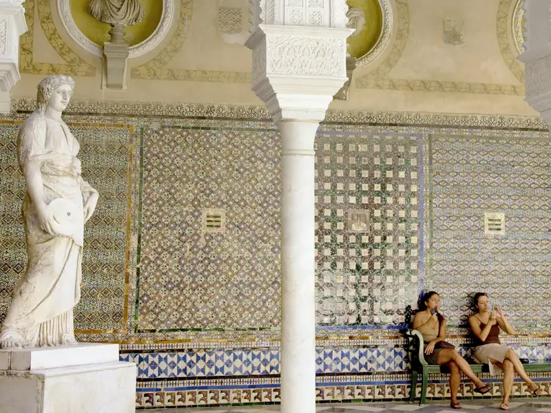 Auf unserer Singlereise durch die andalusischen Städte stoßen wir immer wieder auf die tradionellen Wandfliesen.