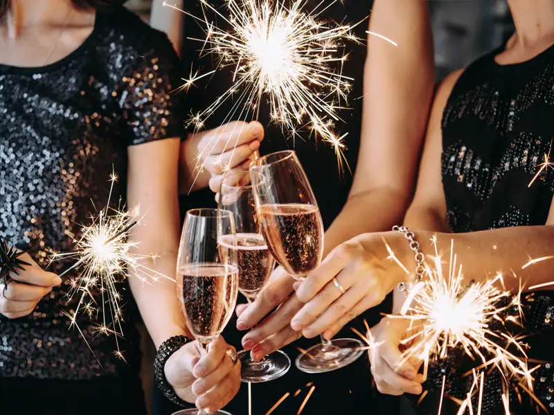 Auf unserer Silvesterreise für Singles und Alleinreisende nach Madrid stoßen wir an Silvester gemeinsam auf das neue Jahr an.