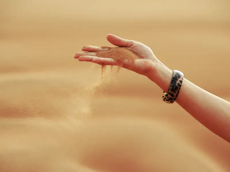 Unsere Silvesterreise für Singles und Alleinreisende über Silvester bringt Sie  in die arabische Wüstenwelt nach Duba.