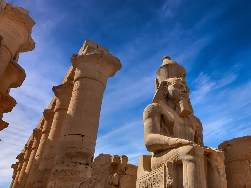 Während der Studiosus family-Reise nach Ägypten besuchen Sie den einzigartigen Tempel von Karnak. Unsere Reiseleiterin führt Sie durch die Geheimnisse dieses wichtigen Heiligtums.