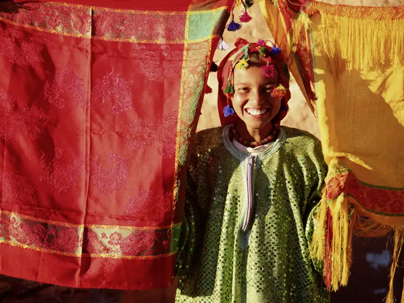 Mit Studiosus lernen Sie auf dieser zehntägigen Studienreise zu den Höhepunkten Marokkos nicht nur das Land, sondern auch seine Menschen kennen. Immer wieder kommen wir mit ihnen ins Gespräch und erfahren so vieles über ihr tägliches Leben. In Marokko erwarten Sie liebenswürdige und gastfreundliche Menschen.