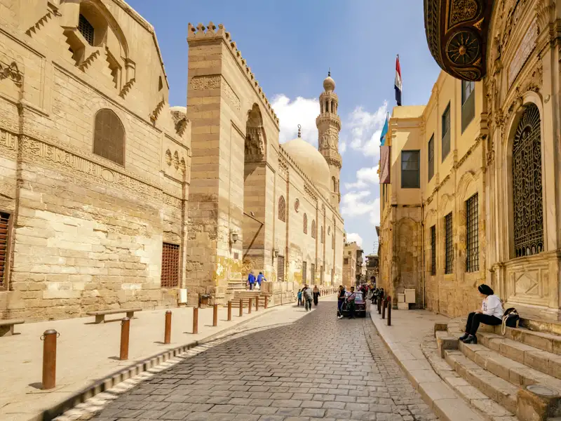 Auf unserer umfassenden klassischen Studienreise nach Ägypten darf ein ausführlicher Besuch im Zentrum von Kairo nicht fehlen.